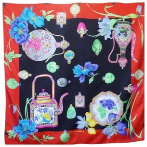 Pre-owned Leonard Scarves @ Vestiariecollective.com